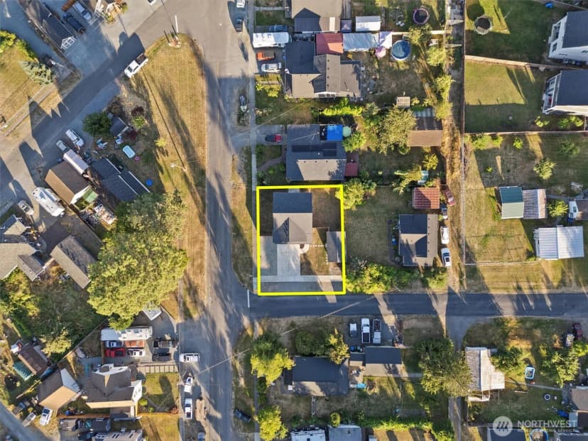 Property photo for 310 Olive Street Se, Orting photo 32