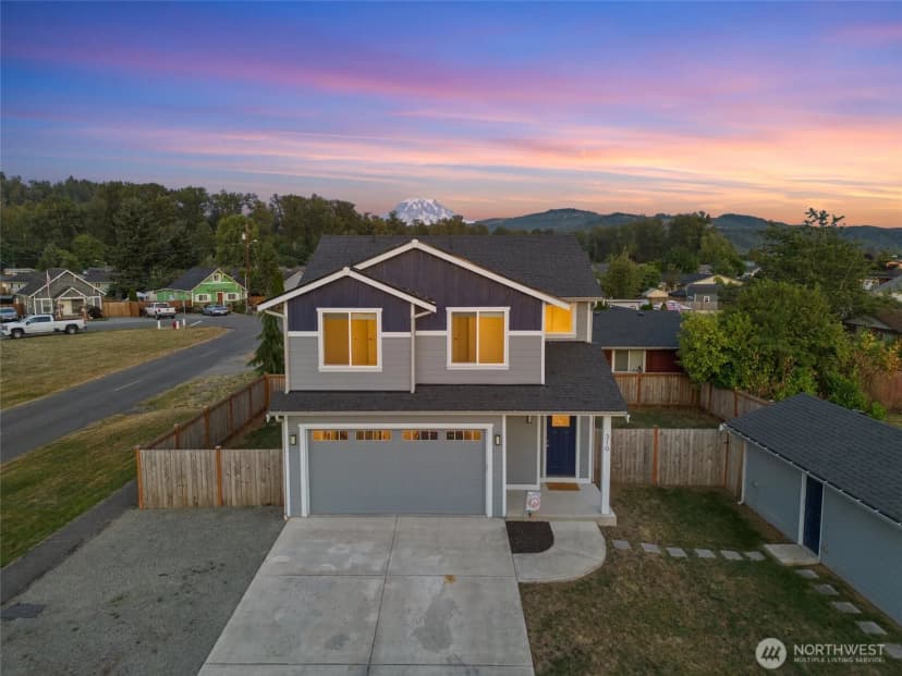 Property photo for 310 Olive Street Se, Orting