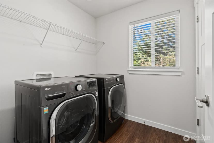 Property photo for 310 Olive Street Se, Orting photo 21