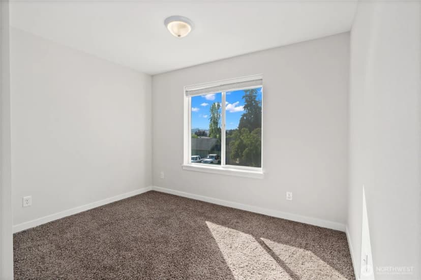 Property photo for 310 Olive Street Se, Orting photo 18