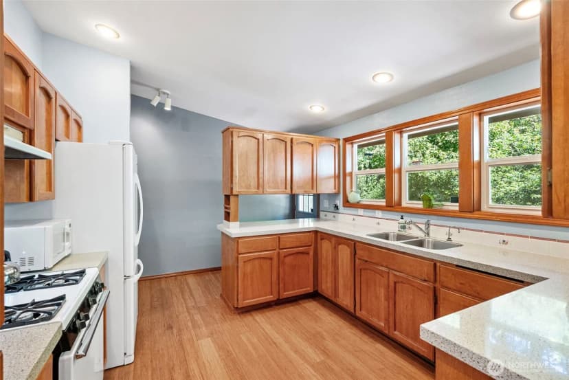 Property photo for 2929 East Bay Drive Nw, Gig Harbor photo 12
