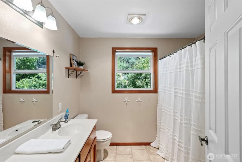 Property photo for 2929 East Bay Drive Nw, Gig Harbor photo 20