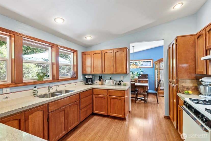 Property photo for 2929 East Bay Drive Nw, Gig Harbor photo 9