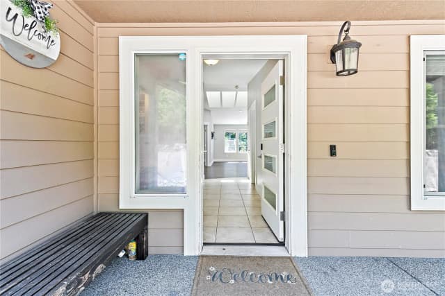 Property photo for 9829 Kooley Drive Nw, Gig Harbor photo 3
