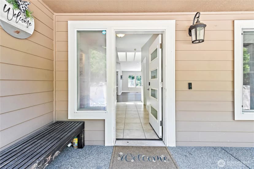 Property photo for 9829 Kooley Drive Nw, Gig Harbor photo 3