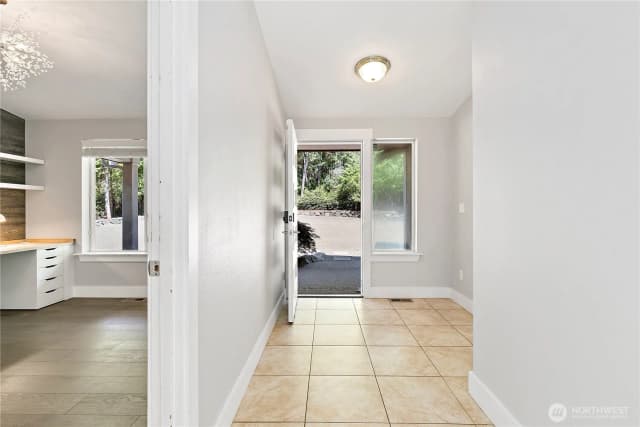 Property photo for 9829 Kooley Drive Nw, Gig Harbor photo 4
