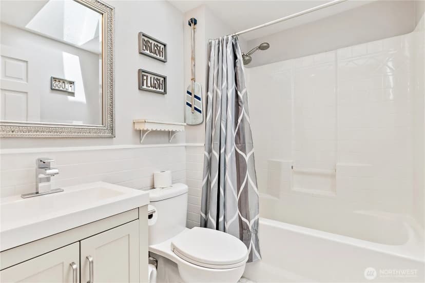 Property photo for 9829 Kooley Drive Nw, Gig Harbor photo 16