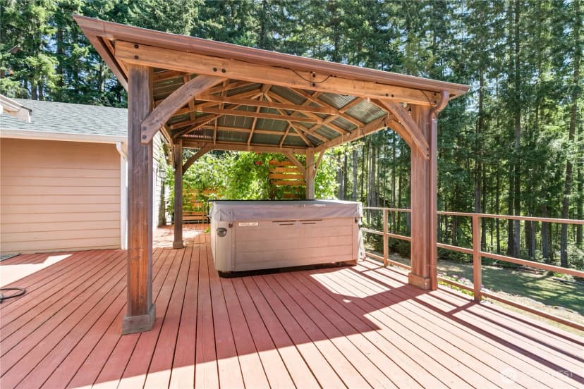 Property photo for 9829 Kooley Drive Nw, Gig Harbor photo 27