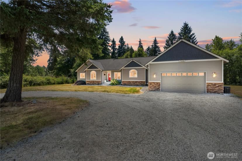 Property photo for 15208 250th Street E, Graham photo 2