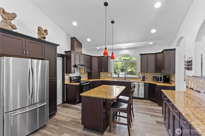 Property photo for 15208 250th Street E, Graham photo 8