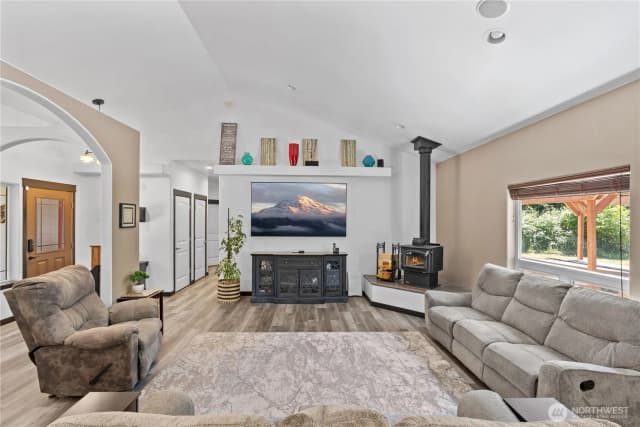 Property photo for 15208 250th Street E, Graham photo 5