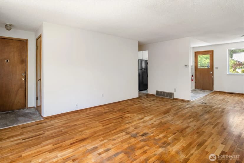 Property photo for 3015 Sw 105th Street, Seattle photo 11