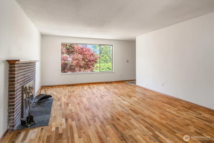 Property photo for 3015 Sw 105th Street, Seattle photo 9