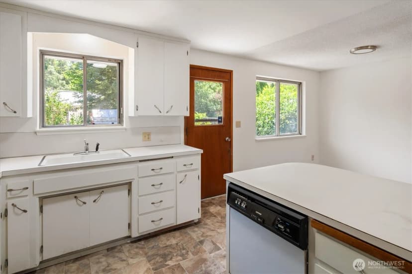 Property photo for 3015 Sw 105th Street, Seattle photo 16