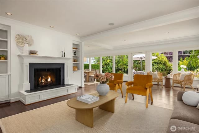 Property photo for 3221 E Morley Way, Seattle photo 4