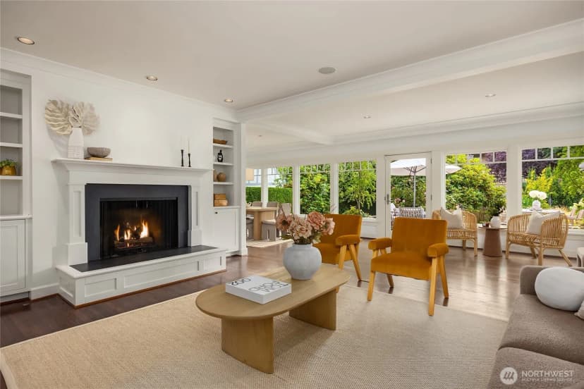Property photo for 3221 E Morley Way, Seattle photo 4