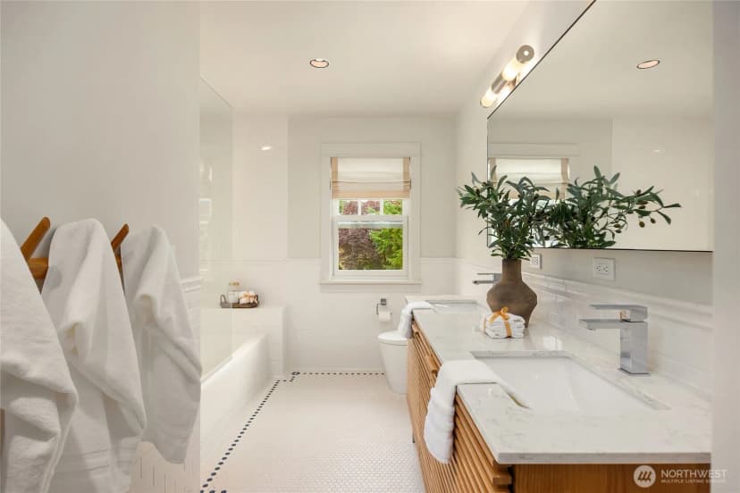 Property photo for 3221 E Morley Way, Seattle photo 32