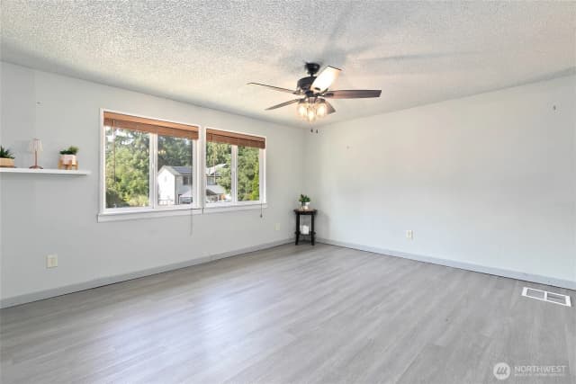 Property photo for 5701 38th Court Se, Lacey photo 3