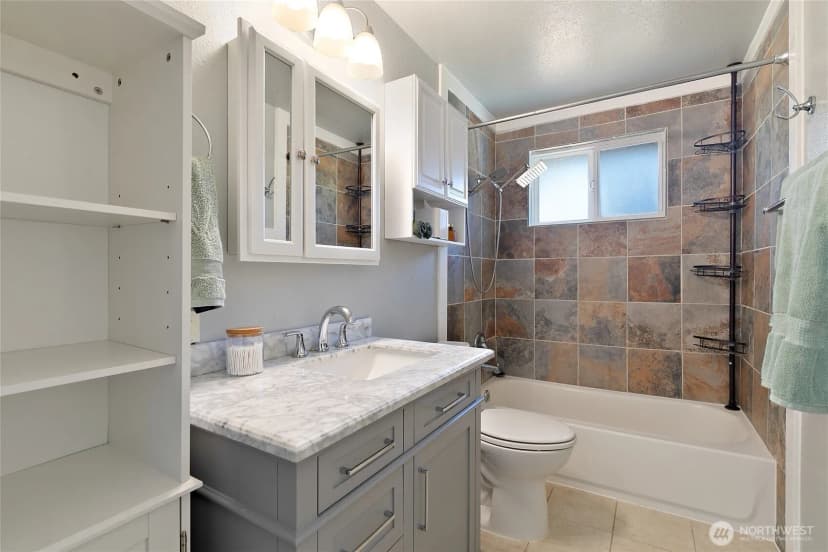 Property photo for 5701 38th Court Se, Lacey photo 10