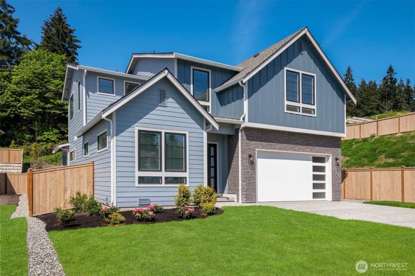 Property photo for 9507 38th Street E, Edgewood