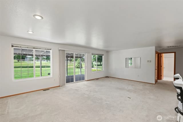 Property photo for 19214 Lakeview Drive, Soap Lake photo 5
