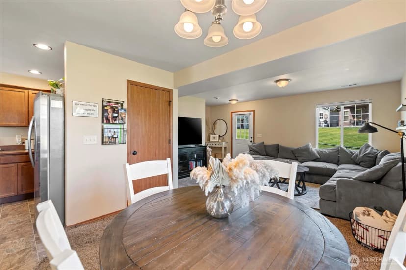 Property photo for 300 Saddlehorn Lane, Wenatchee photo 3
