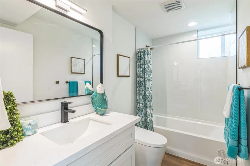 Property photo for 2204 139th Place Se, Bellevue photo 16