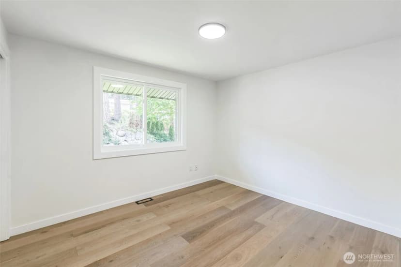 Property photo for 2204 139th Place Se, Bellevue photo 17
