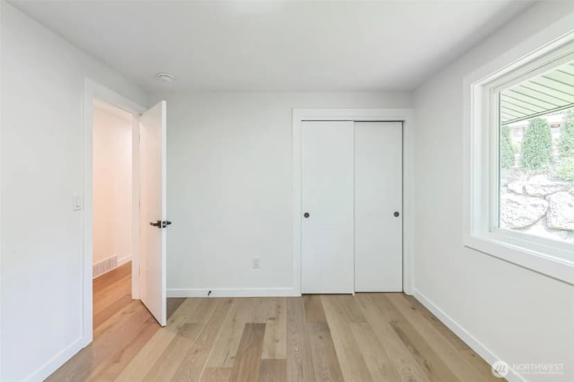 Property photo for 2204 139th Place Se, Bellevue photo 22