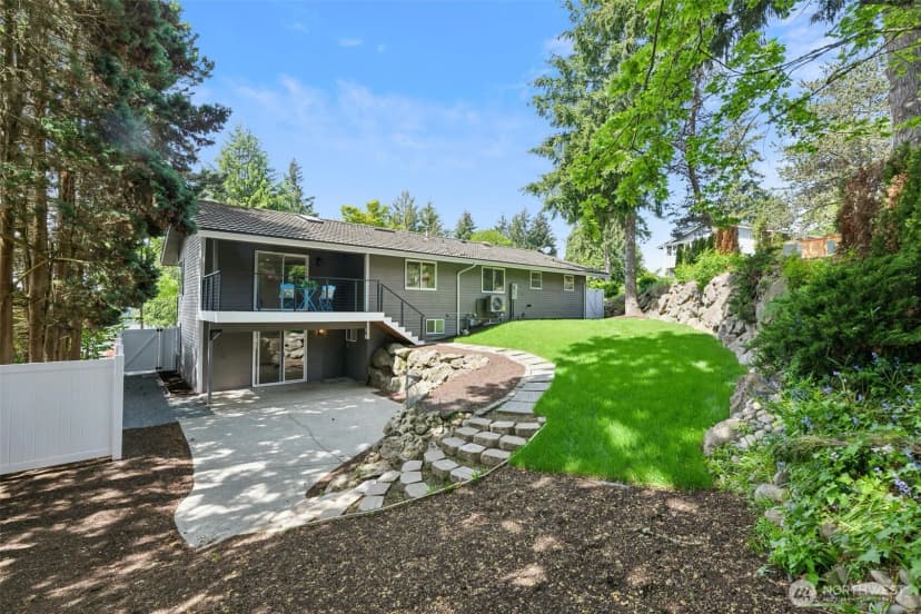 Property photo for 2204 139th Place Se, Bellevue photo 24