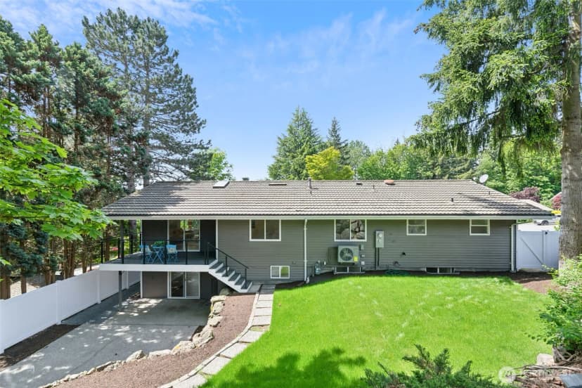 Property photo for 2204 139th Place Se, Bellevue photo 30