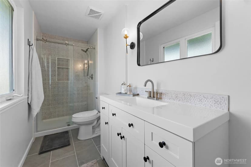Property photo for 7902 Jade Drive Sw, Lakewood photo 22