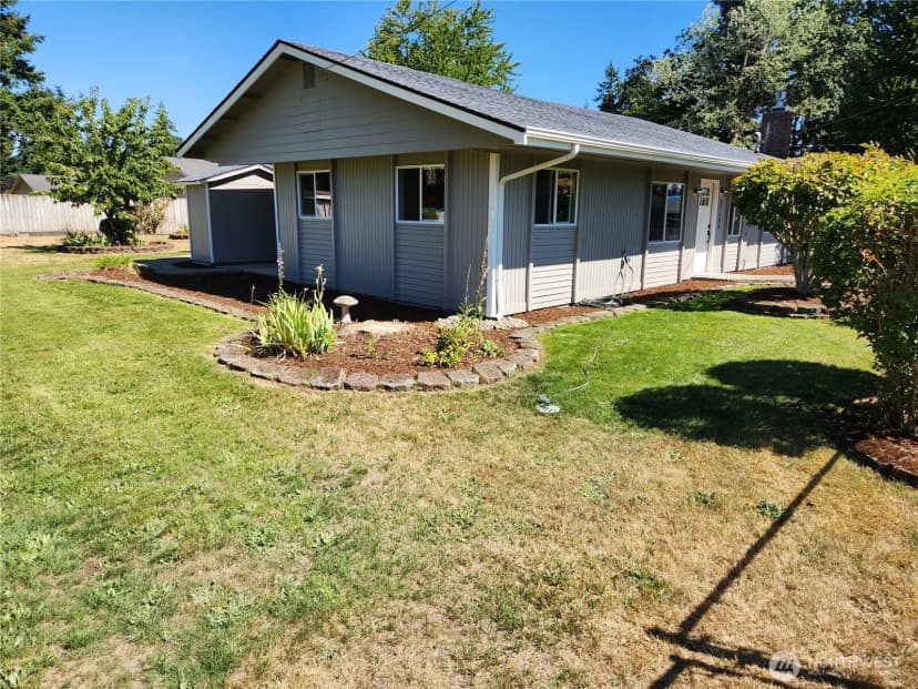 Property photo for 17105 8th Avenue Ct E, Spanaway photo 3