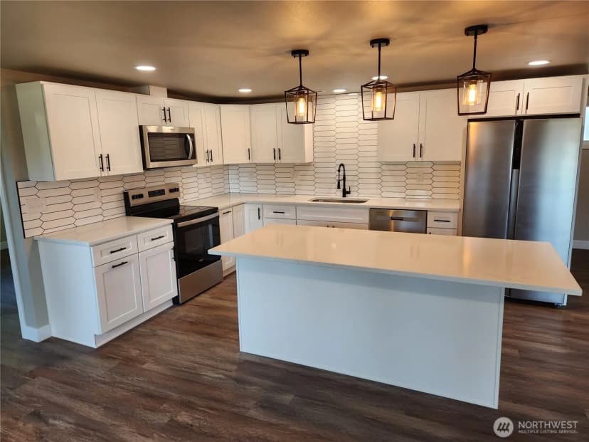 Property photo for 17105 8th Avenue Ct E, Spanaway photo 4