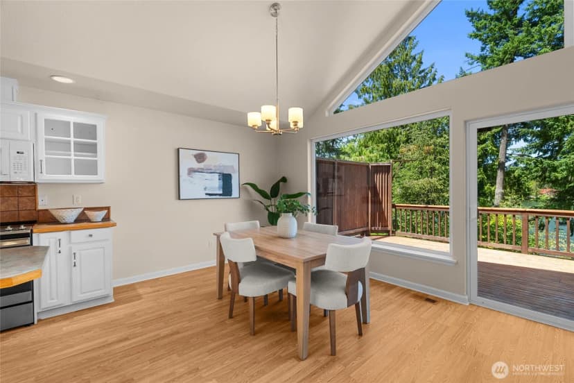 Property photo for 21945 Promontory Court Se, Yelm photo 10