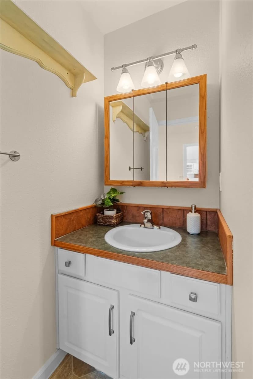 Property photo for 21945 Promontory Court Se, Yelm photo 18