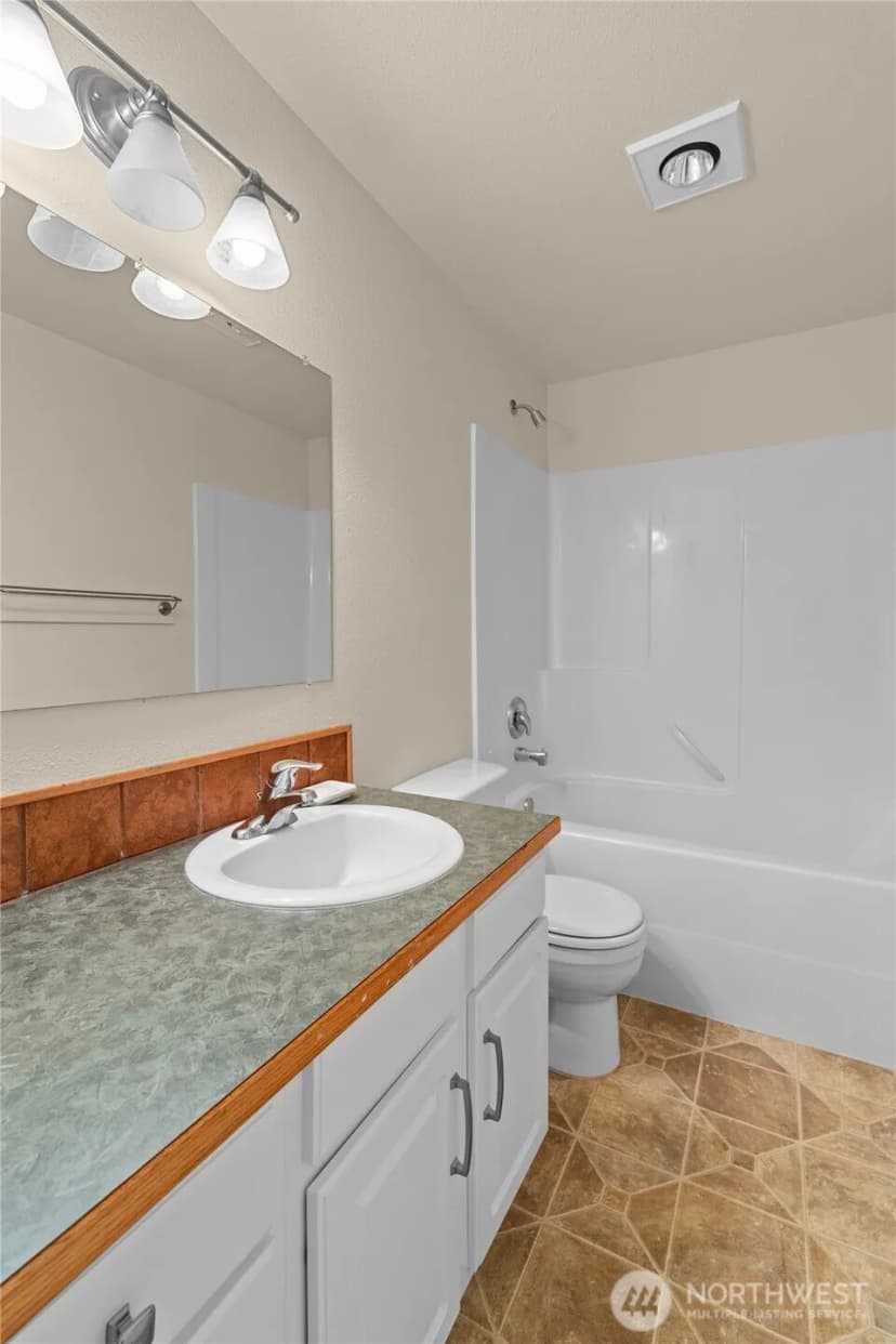 Property photo for 21945 Promontory Court Se, Yelm photo 28