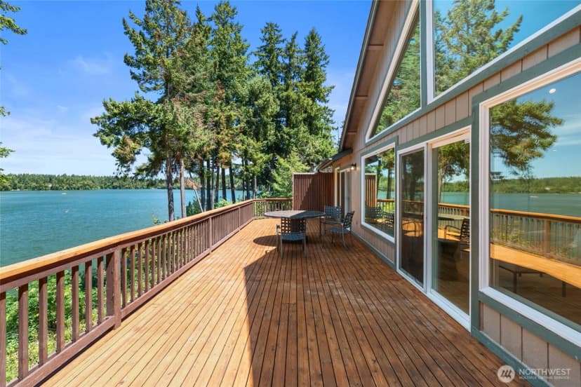 Property photo for 21945 Promontory Court Se, Yelm photo 2