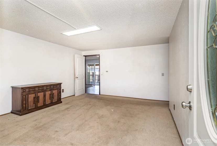 Property photo for 10953 Gardner Road, Burlington photo 5