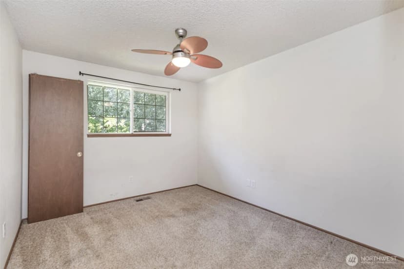 Property photo for 10953 Gardner Road, Burlington photo 14