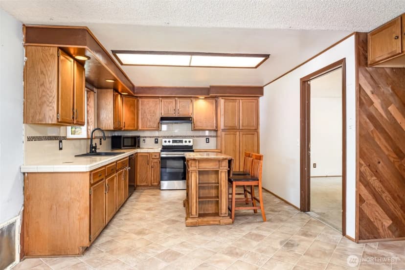 Property photo for 10953 Gardner Road, Burlington photo 6