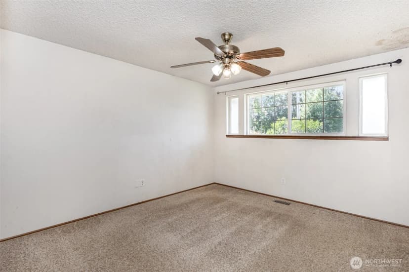 Property photo for 10953 Gardner Road, Burlington photo 12