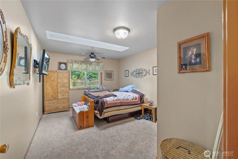 Property photo for 23019 Arlington Heights Road, Arlington photo 30