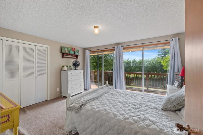 Property photo for 23019 Arlington Heights Road, Arlington photo 15