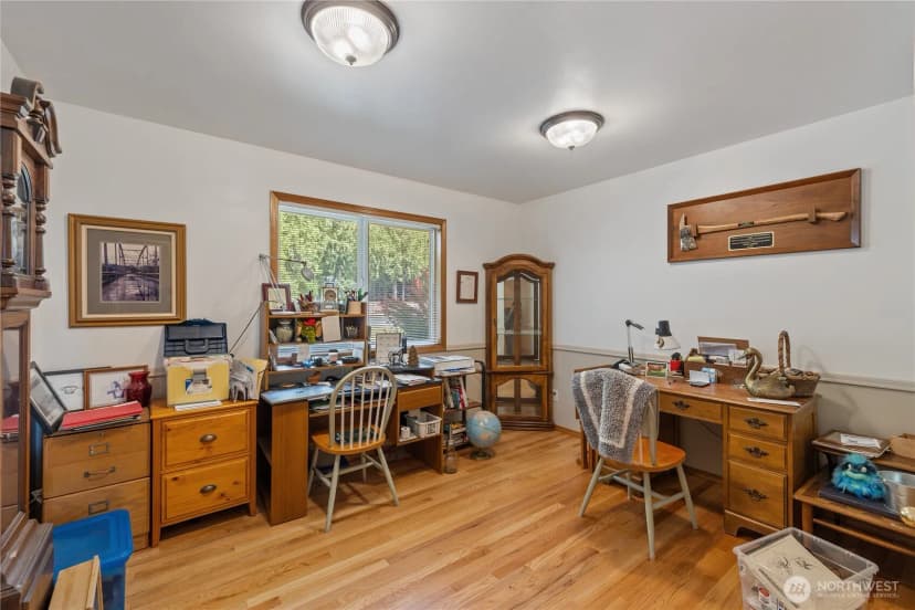 Property photo for 23019 Arlington Heights Road, Arlington photo 31