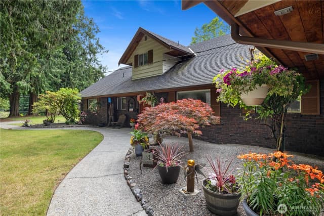 Property photo for 23019 Arlington Heights Road, Arlington photo 2