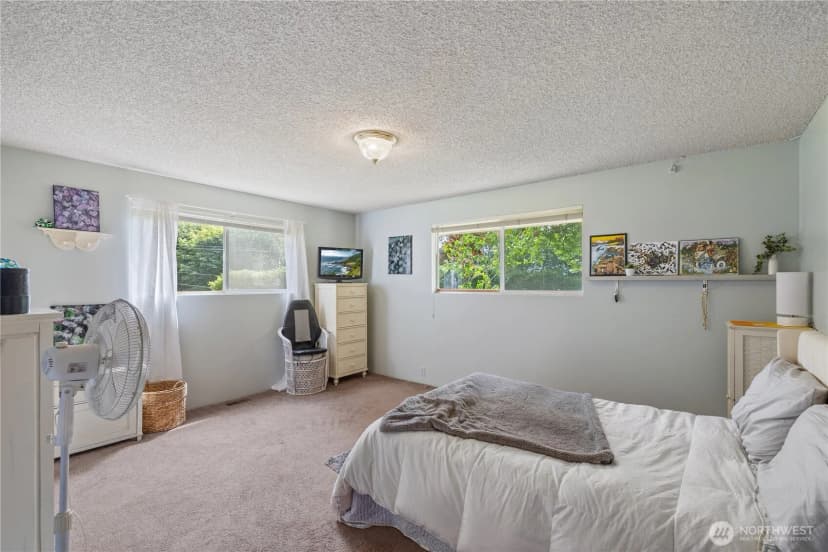 Property photo for 23019 Arlington Heights Road, Arlington photo 10