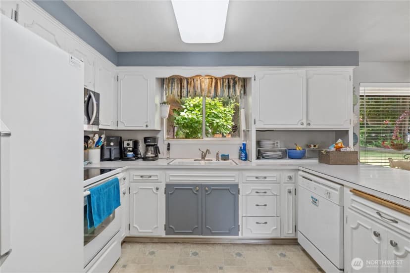 Property photo for 23019 Arlington Heights Road, Arlington photo 4