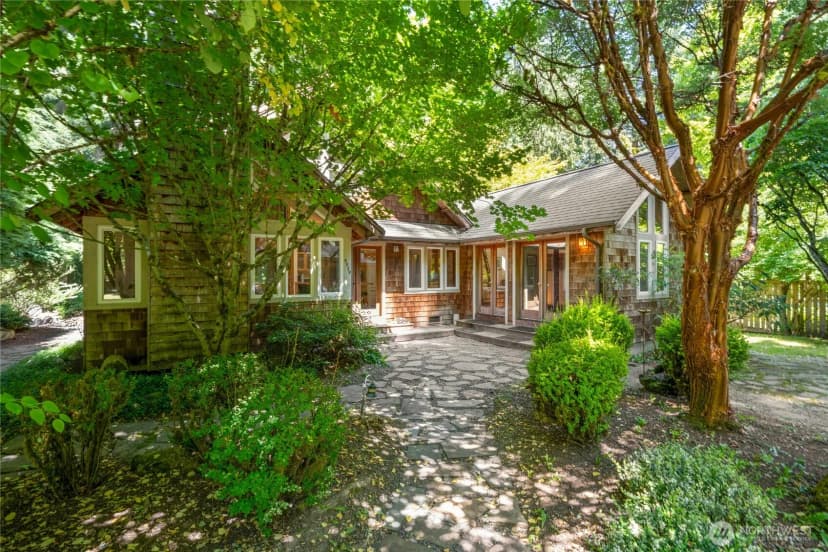 Property photo for 5579 Ne Foster Road, Bainbridge Island