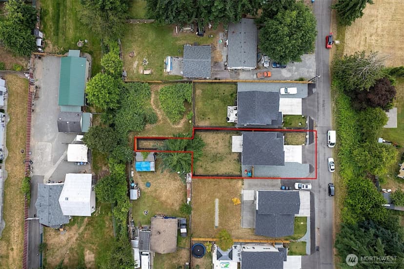 Property photo for 10111 12th Avenue E, Tacoma photo 40